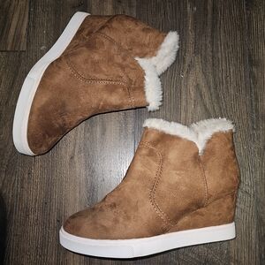 Anna Brown Suede Ankle Booties with Fur Trim